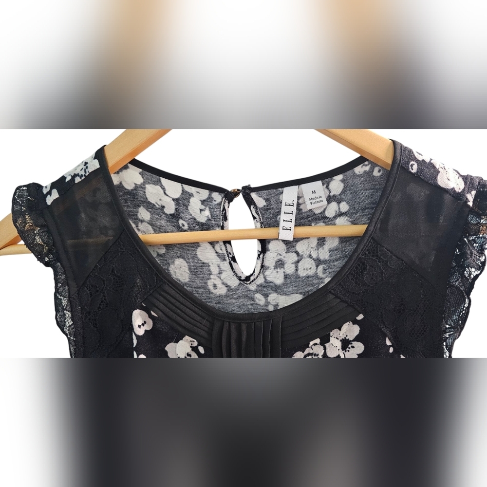 Elle - Sleeveless Lace Floral Black and White Pleated Strip Blouse Top​ - Picture 3 of 6
